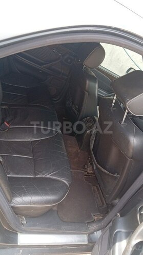 Mercedes E 320-4
