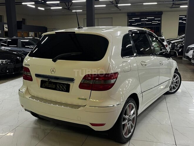 Mercedes B 170-6