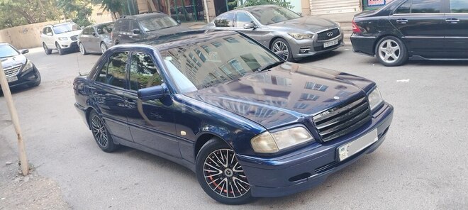 Mercedes C 240-6