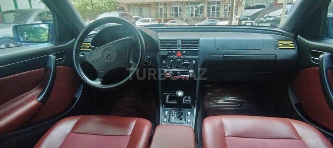 Mercedes C 240-11