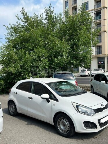 Kia Rio-5