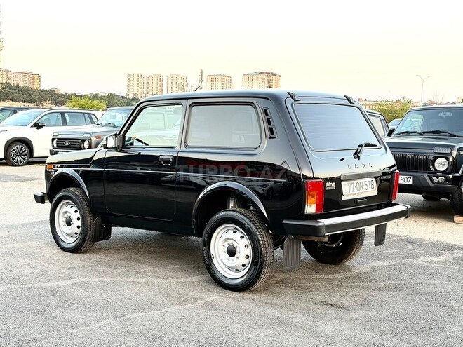 LADA (VAZ) Niva-6