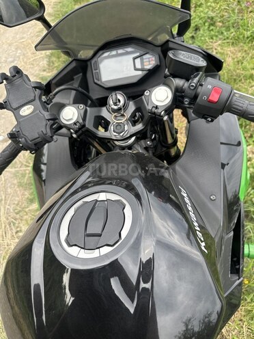 Kawasaki Ninja 500-5