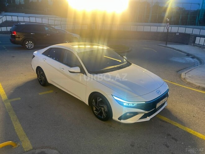 Hyundai Elantra-7