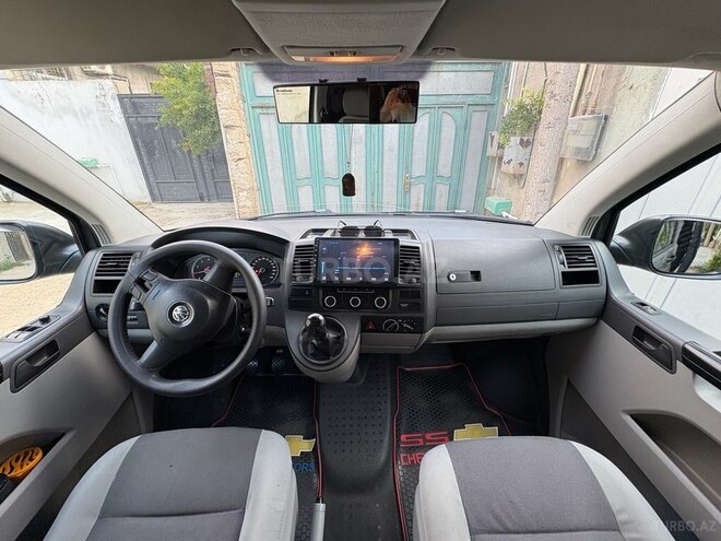 Volkswagen Transporter-4