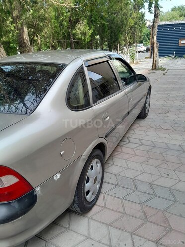 Opel Vectra-3
