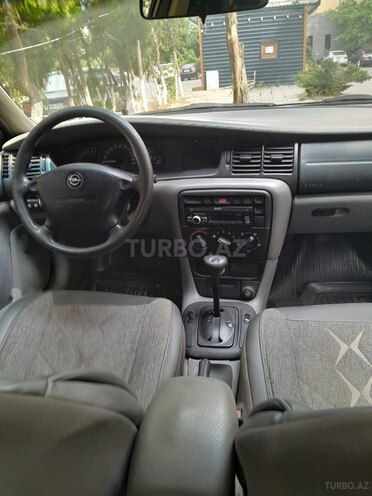 Opel Vectra-5