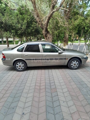 Opel Vectra-7