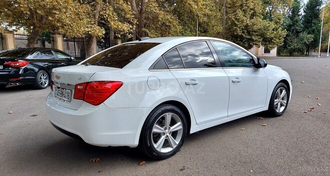 Chevrolet Cruze-11