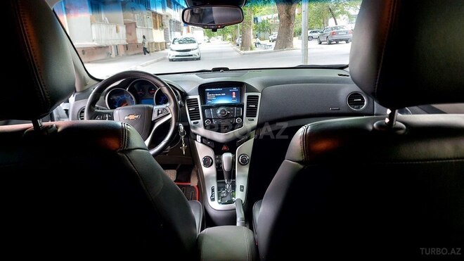 Chevrolet Cruze-16