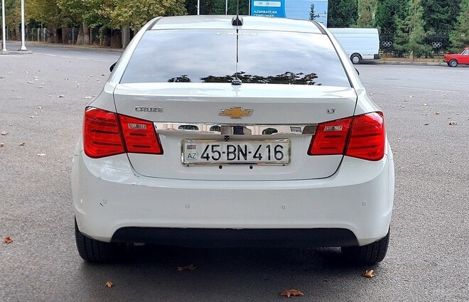 Chevrolet Cruze-12