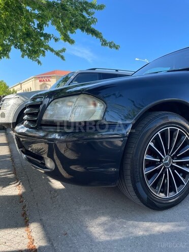 Mercedes C 200-13