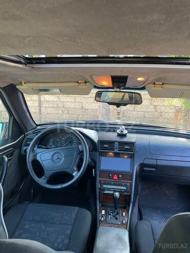 Mercedes C 200-4