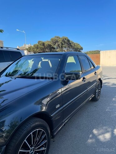 Mercedes C 200-12