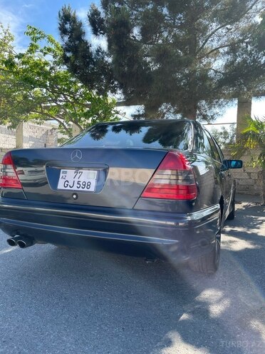 Mercedes C 200-10