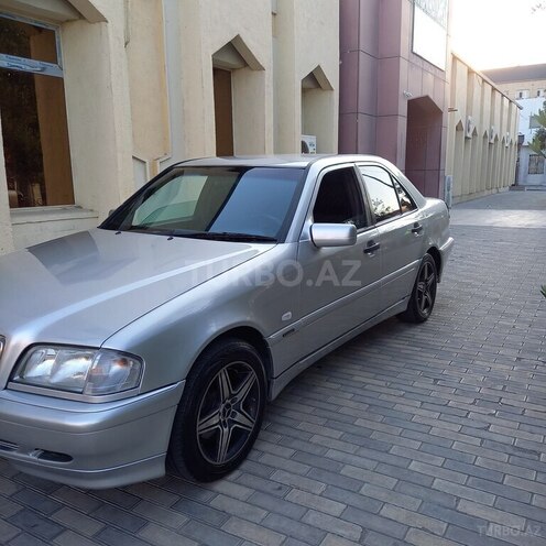 Mercedes C 220-9