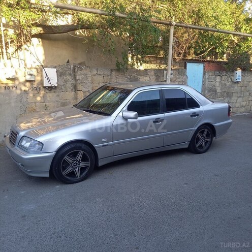 Mercedes C 220-10