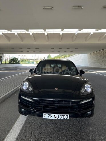 Porsche Cayenne GTS-1