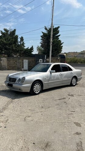 Mercedes E 200-6