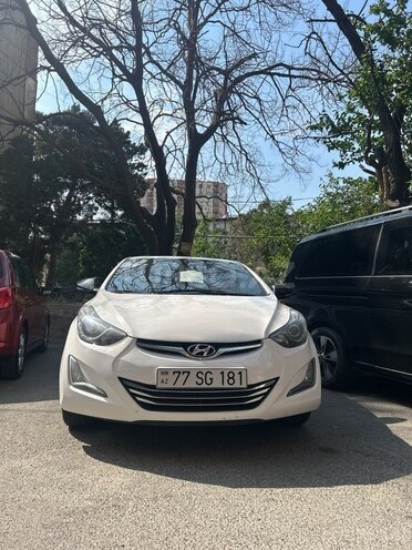 Hyundai Elantra-1
