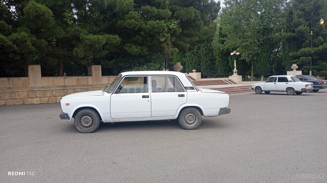 LADA (VAZ) 2107-4