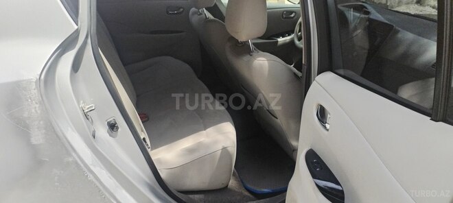 Nissan Leaf-2