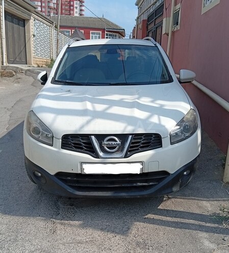 Nissan Qashqai-1