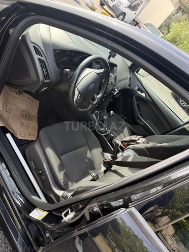 Ford Focus-5