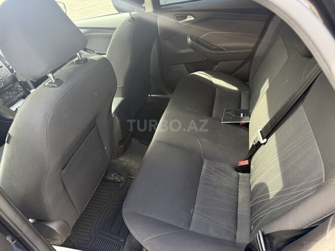 Ford Focus-9