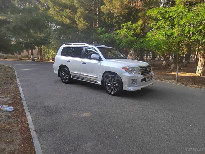 Toyota Land Cruiser-6