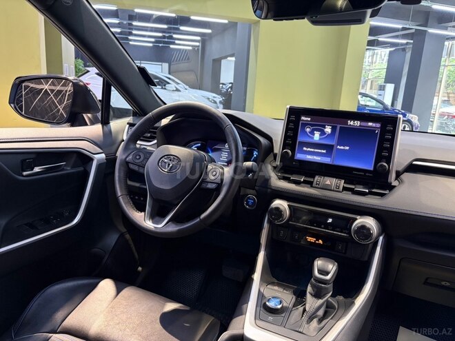 Toyota RAV4-12