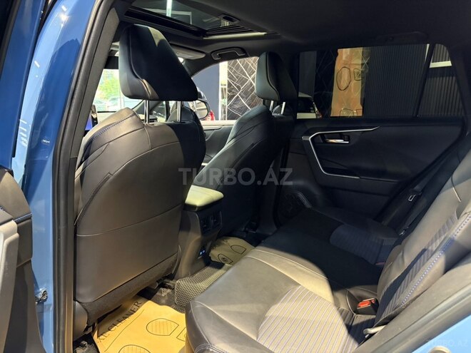 Toyota RAV4-19
