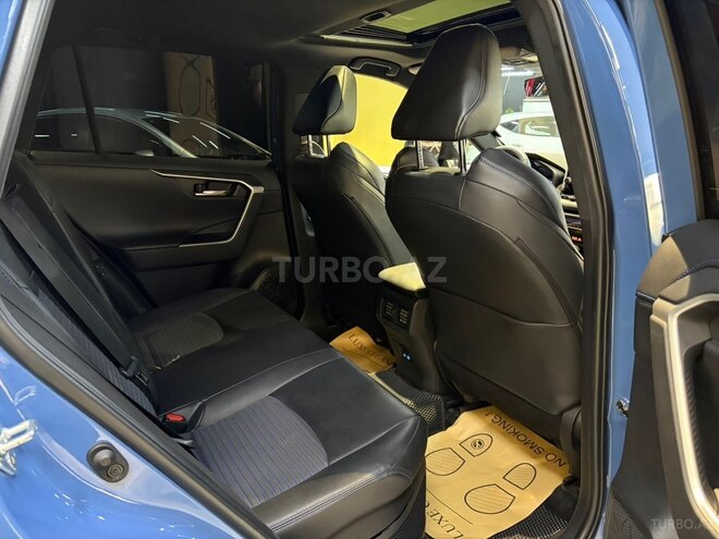 Toyota RAV4-18