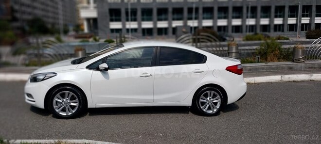 Kia Cerato-5