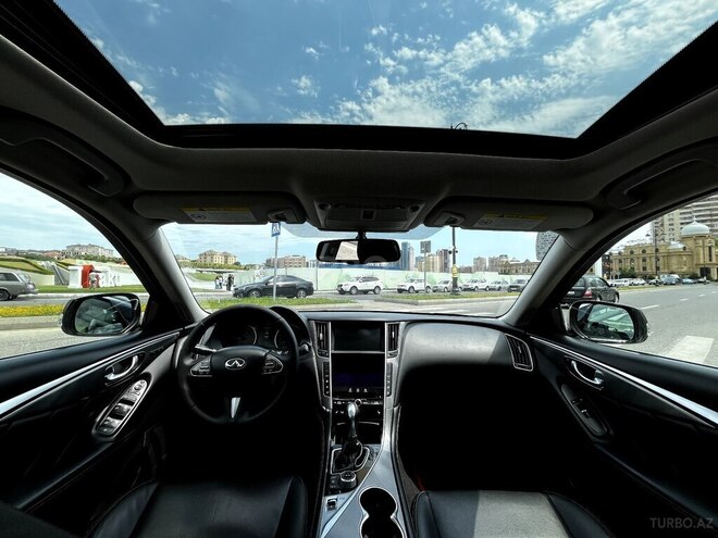 Infiniti Q50-3