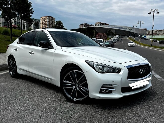 Infiniti Q50-4