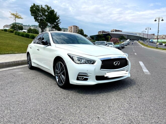 Infiniti Q50-7
