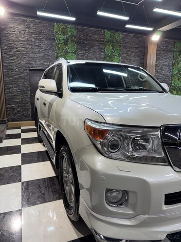 Toyota Land Cruiser-5