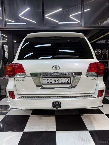 Toyota Land Cruiser-10
