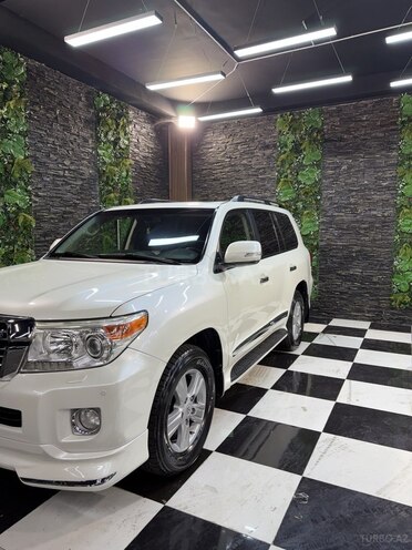 Toyota Land Cruiser-4