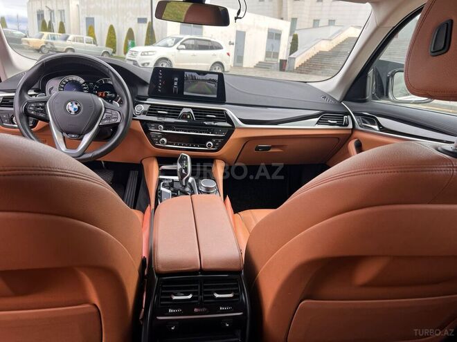 BMW 520d-11