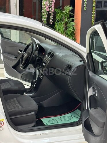 Volkswagen Polo-15