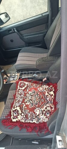 Mercedes 190-12
