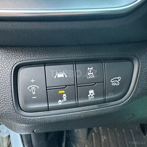 Hyundai Santa Fe-17
