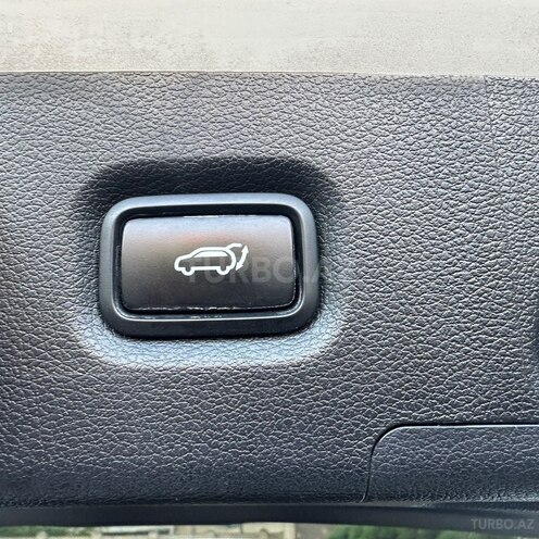 Hyundai Santa Fe-18