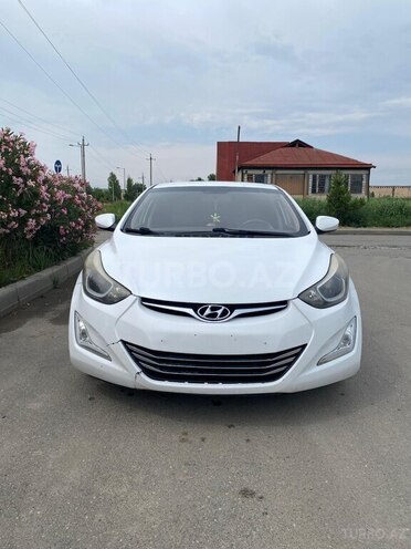 Hyundai Elantra-1