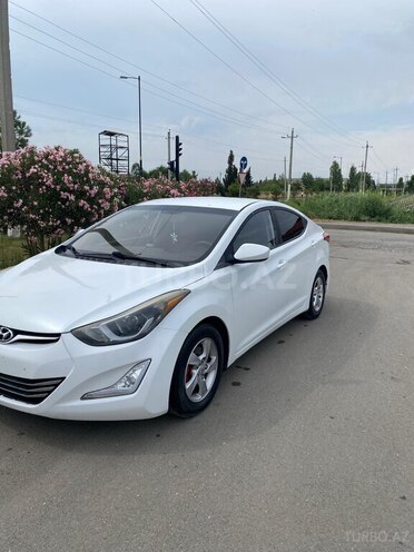 Hyundai Elantra-2