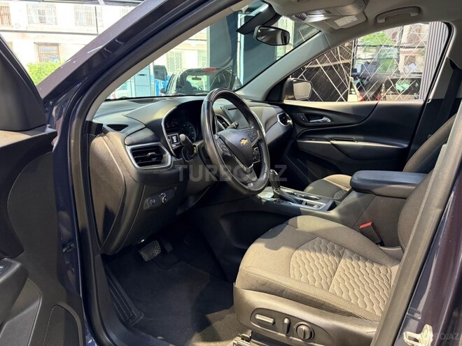 Chevrolet Equinox-21