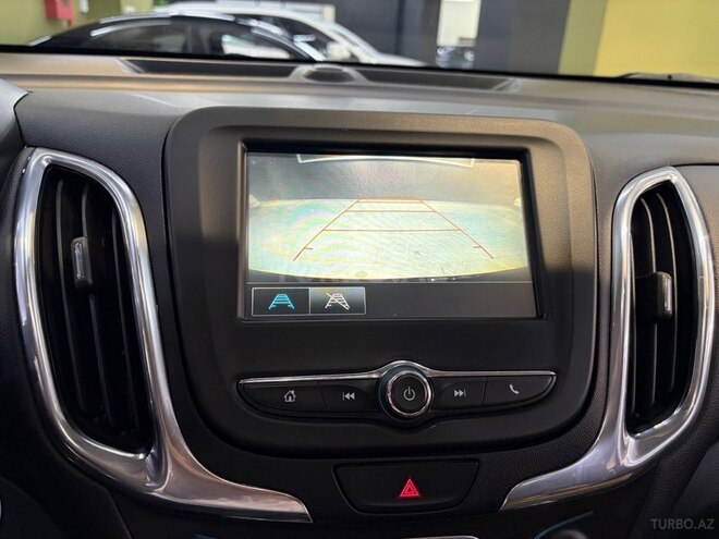 Chevrolet Equinox-7