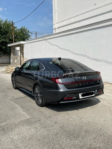 Hyundai Sonata-4